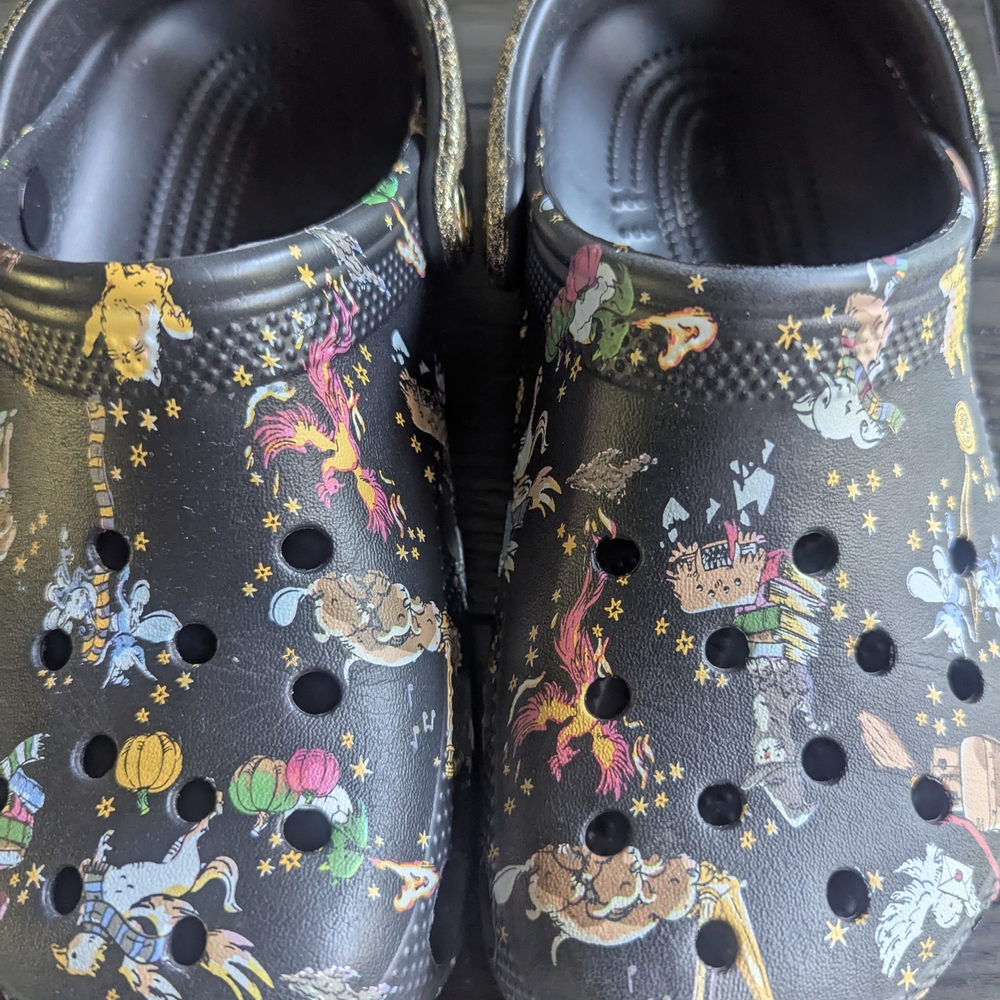 CROCS Kids Cartoon Print Water Shoes - Black
